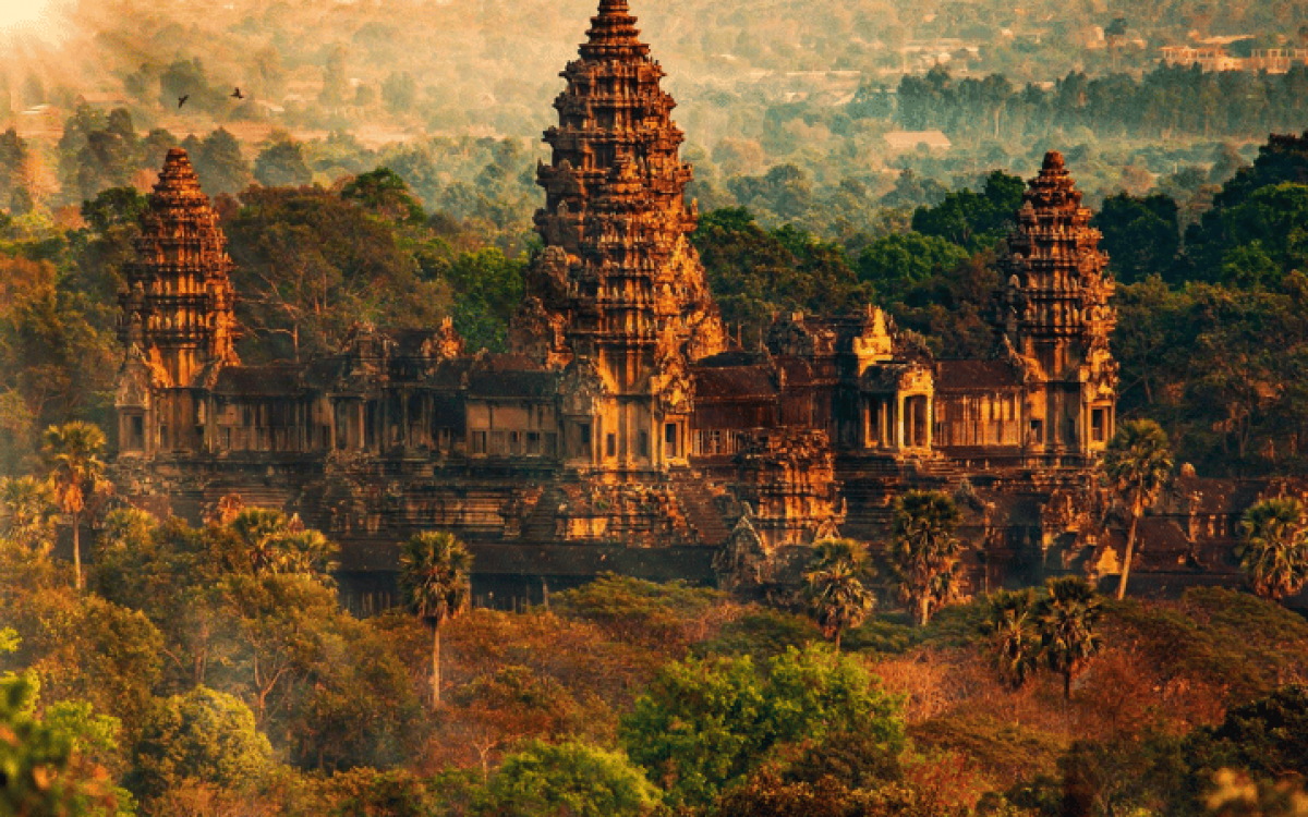 6-Day Cambodia Adventure: Royal Treasures & Ancient Temples Await