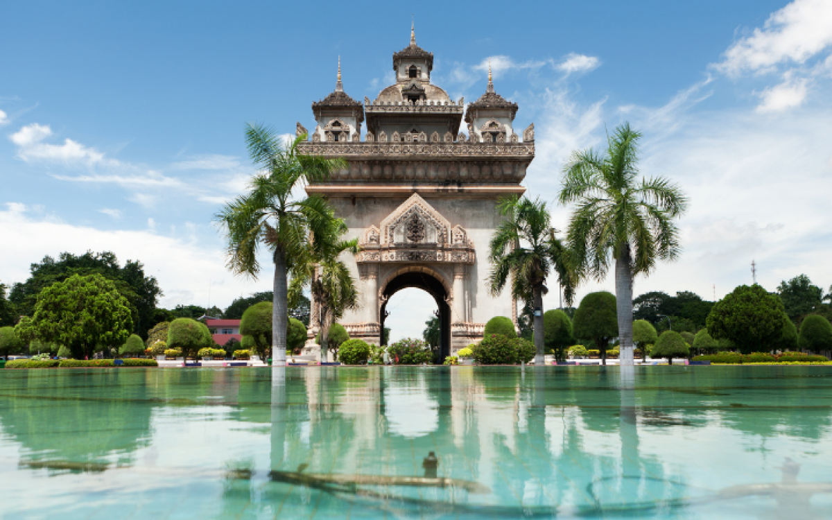 Laos Signature Voyage: 5 Days in Vientiane, Luang Prabang