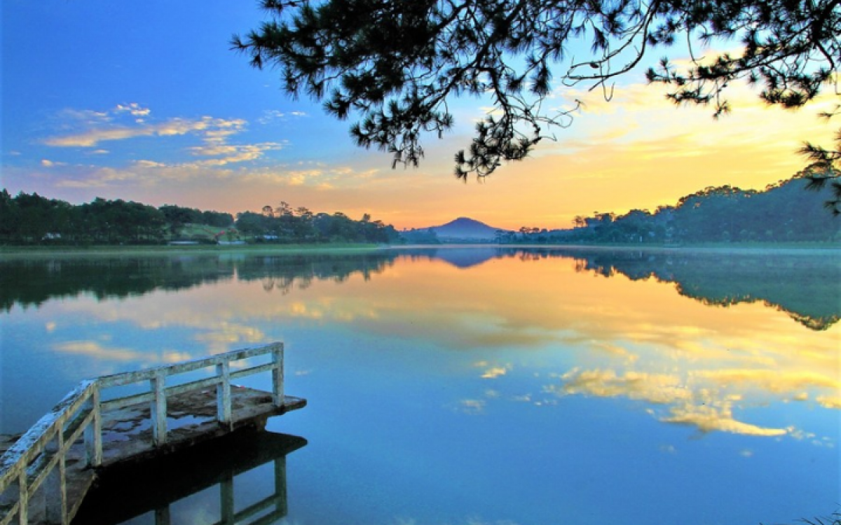 Marvelous Vietnam Golf Package: 11 Days