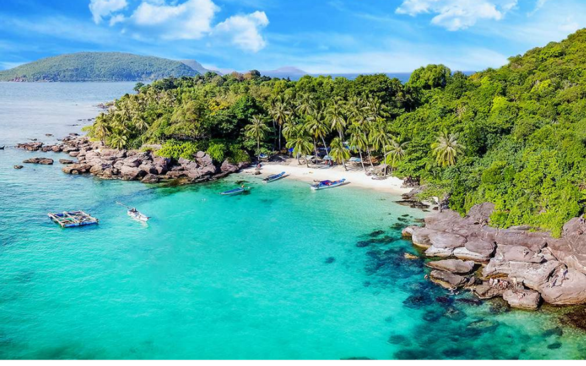 Muslim-Friendly Tour Package: 10 Days Vietnam & Phu Quoc Adventure