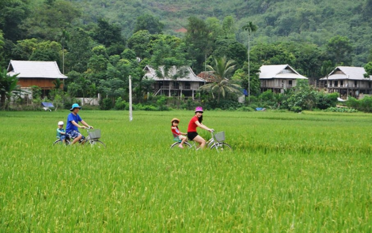 Adventure Tour Packages: Experience Incredible Northern Vietnam (11 Days)