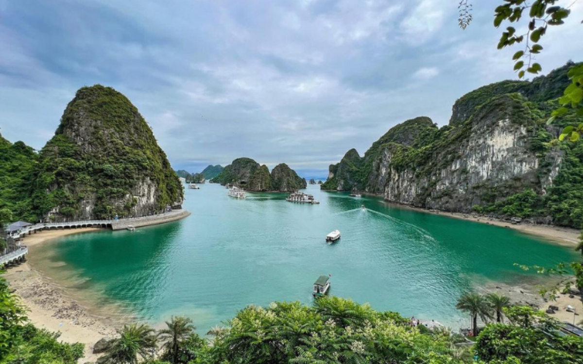 Vietnam Discovery: Hanoi, Halong Bay, Hoi An (6 Days)