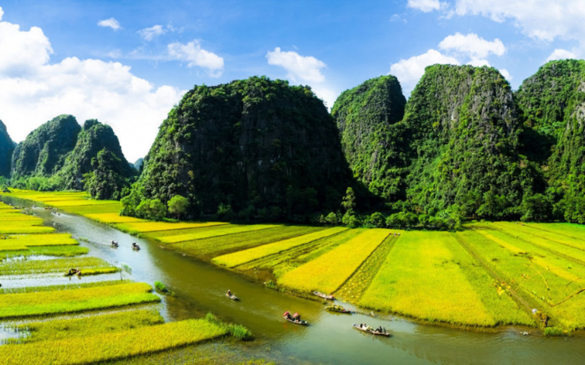 Vietnam Heritage Tour: 10 Days of Cultural Splendor