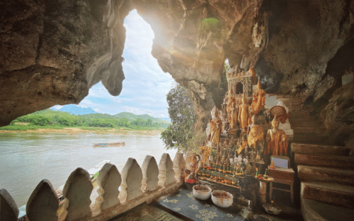 Laos Signature Voyage: 5 Days in Vientiane, Luang Prabang