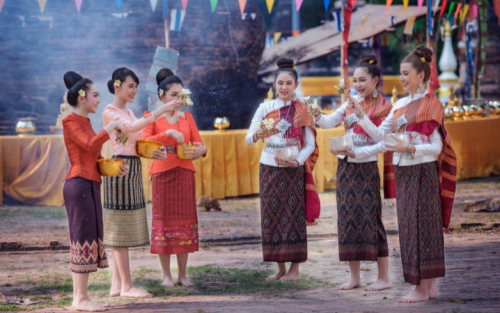 Laos Signature Voyage: 5 Days in Vientiane, Luang Prabang