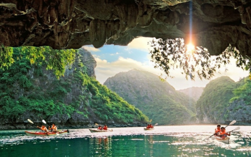 Vietnam Discovery: Hanoi, Halong Bay, Hoi An (6 Days)