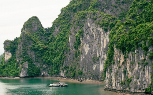 Vietnam Discovery: Hanoi, Halong Bay, Hoi An (6 Days)