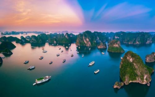 Vietnam Exploration: Hanoi, Halong Bay Tour (5 Days)