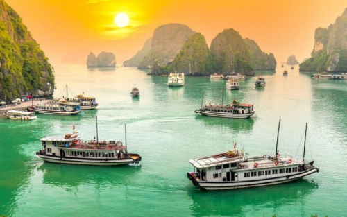 Vietnam Exploration: Hanoi, Halong Bay Tour (5 Days)