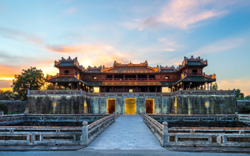 Vietnam Travel Package: 17 Days of Luxury